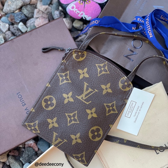 💖RARE 💖LOUIS VUITTON Pochette Secret Shoulder - Picture 3 of 17
